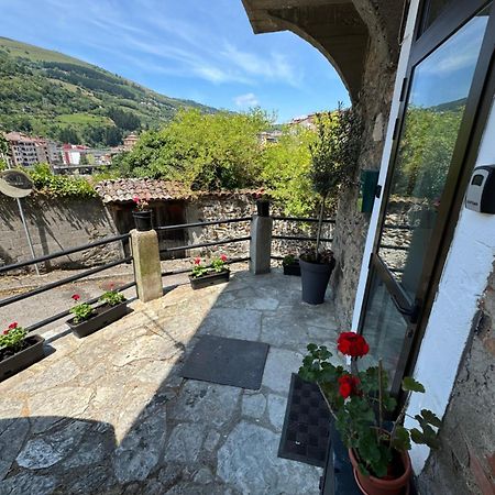 Apartamentos El Cascarin Кангас-дель-Нарсеа Экстерьер фото